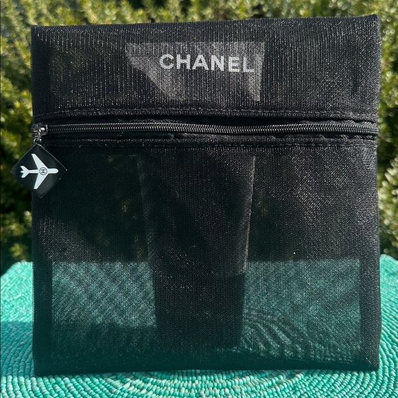 CHANEL Black Mesh Zipper travel Pouch-limited edition-used-good condition. - Picture 15 of 17